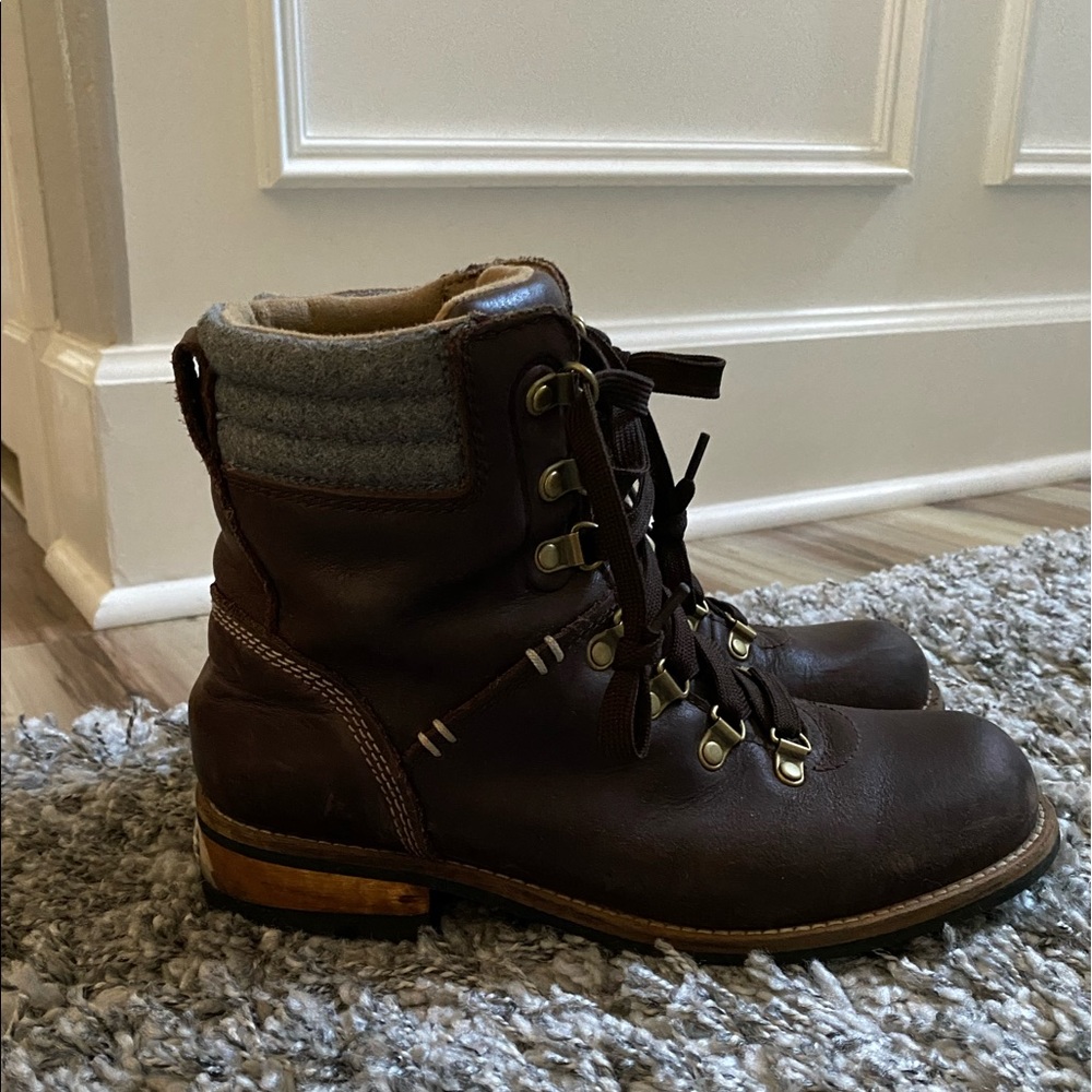 Kodiak Surrey Boots